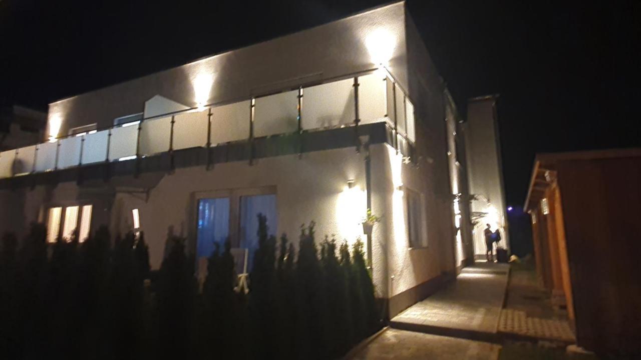 Ferienwohnungen "Godewind", Appartements Mit Balkon Oder Terrasse زينوويتز المظهر الخارجي الصورة